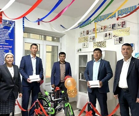 ТҮРКІСТАН: АУЫЛ МЕКТЕБІНДЕ КІТАПХАНАДА ҮЗДІК ОҚЫРМАН АТАНҒАН ОҚУШЫҒА ВЕЛОСИПЕД БЕРІЛЕДІ