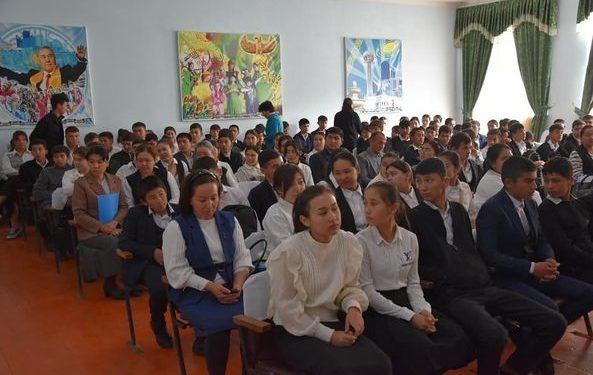 САУРАН: «ДЕСТРУКТИВТІ ДІНИ АҒЫМДАРДЫҢ АЛДЫН АЛУ ЖӘНЕ ШЕТЕЛДЕ ТЕОЛОГИЯЛЫҚ БІЛІМ АЛУ ҚАУПІ» ТАҚЫРЫБЫНДА КЕЗДЕСУ ӨТТІ