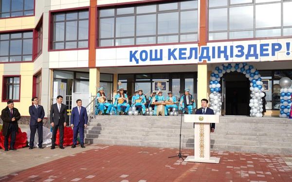 ТҮРКІСТАНДА «ТҮРКІСТАН БІЛІМ-ИННОВАЦИЯ» ЛИЦЕЙ-ИНТЕРНАТЫНЫҢ ЖАҢА ҒИМАРАТЫ ПАЙДАЛАНУҒА БЕРІЛДІ