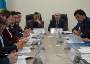 Облыстық мәслихаттың бюджет, экономика және ауыл шаруашылығы мәселелері жөніндегі тұрақты комиссиясының отырысы өтті