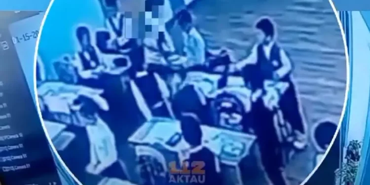 Маңғыстау облысында оқушыларды таяқпен ұрып, тәртіпке салған мұғалім жұмыстан қуылды