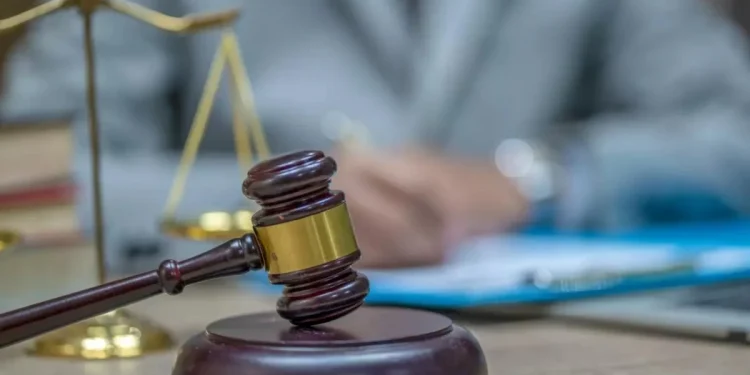 «Есірткіге отырғызып, видеомен бопсалаған»: Алматы облысында бір топ адам 17 жастағы қызды бірнеше жыл бойы зорлады деген күдікке ілінді