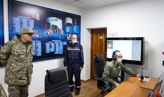 Қорғаныс министрі Шымкент гарнизонының әскери бөлімдерін тексерді