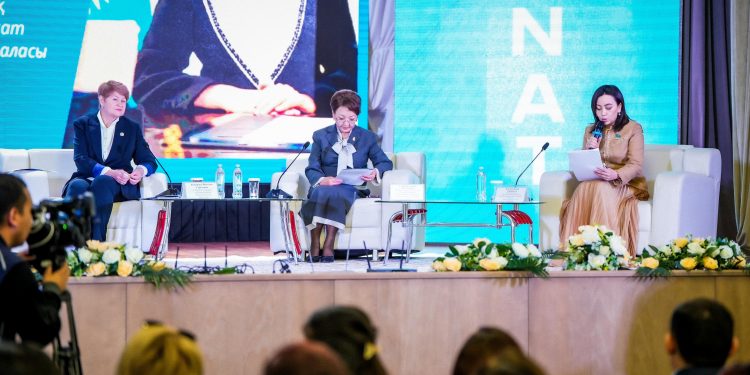 ҒЫЛЫМДАҒЫ ӘЙЕЛДЕРДІҢ ҮЛЕСІ АРТУДА