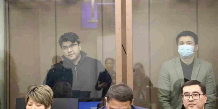 Бишімбаевтың сот отырысына журналистерді кіргізбейді: Ақпарат министрлігі мәселені шешуге тырысып жатыр
