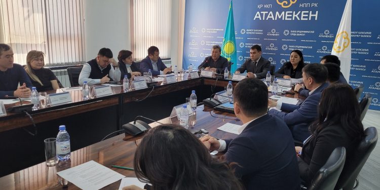 Шымкентте «Жайлы мектеп» ұлттық жобасының мердігерлері мен тауар өндірушілер кездесті