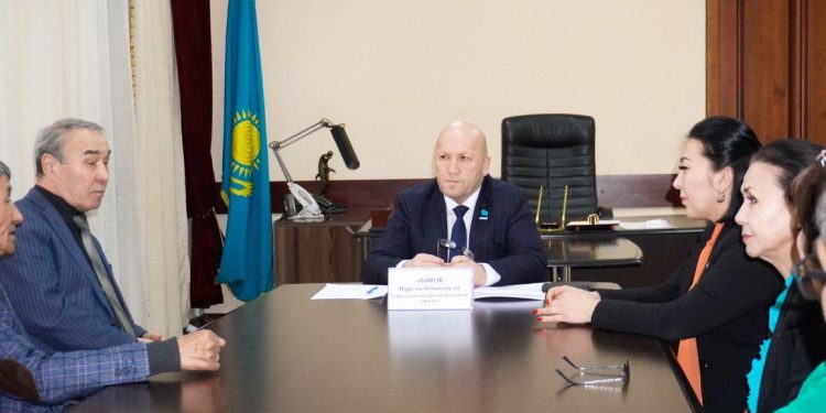 Мәслихат төрағасы мәдениет саласының қызметкерлерімен кездесті