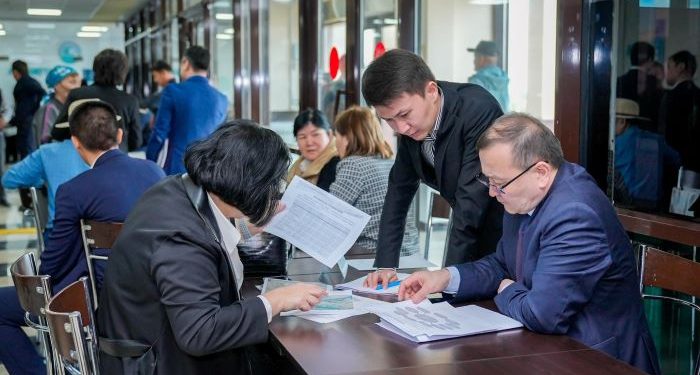 ​ЖЕКЕ ҚАБЫЛДАУ: Шымкенттік азаматтар қаланы дамытуда ұсыныстарын жеткізді