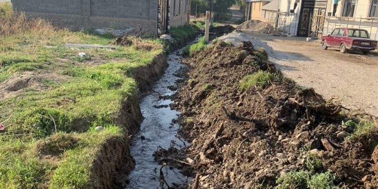 ТҮРКІСТАН: САЙРАМДА ЭКОАКЦИЯ АЯСЫНДА АРЫҚ-АТЫЗДАР ТАЗАРТЫЛДЫ