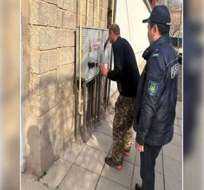 Шымкентте ғимарат қабырғаларынан 200-ге жуық есірткі жарнамасы жойылды