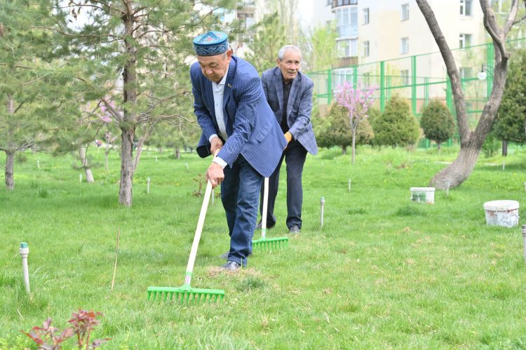 КАРАТАУСКИЙ РАЙОН ШЫМКЕНТА: ПРОДОЛЖЕНИЕ РЕСПУБЛИКАНСКОЙ ЭКОЛОГИЧЕСКОЙ АКЦИИ «ТАЗА ҚАЗАҚСТАН»
