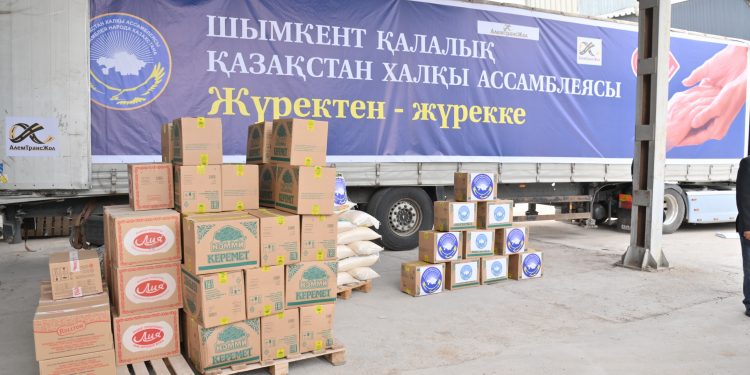 ШЫМКЕНТТЕН БАТЫСҚА ГУМАНИТАРЛЫҚ КӨМЕКТІҢ ЕКІНШІ ЛЕГІ ЖОЛҒА ШЫҚТЫ