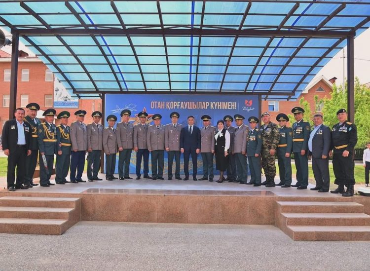 ШЫМКЕНТТЕ ОТАН ҚОРҒАУШЫЛАР ЖӘНЕ ҰЛЫ ЖЕҢІС КҮНІНЕ АРНАЛҒАН САЛТАНАТТЫ ЖИЫН ӨТТІ