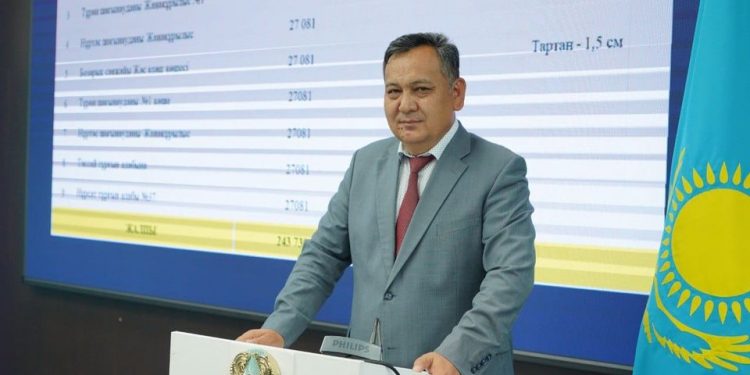 ҚАРАТАУ АУДАНЫ: 45 КӨШЕГЕ АСФАЛЬТ ТӨСЕЛЕДІ
