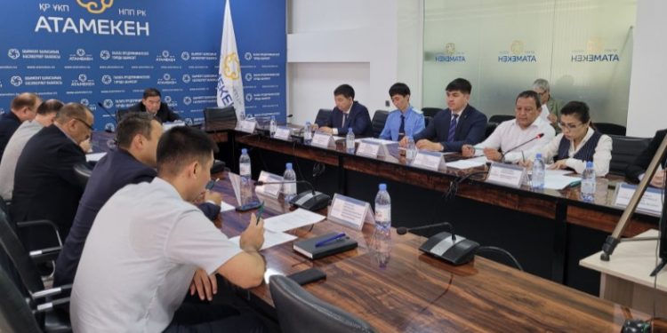 ШЫМКЕНТ: Жер учаскелерін мемлекет мұқтажына алуға қатысты барлық мәселе қаралады