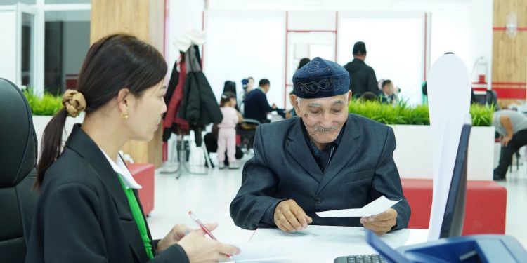 59 млрд тенге: Қазақстандықтардың зейнетақы шотына жұмыс берушілерден алғашқы жарналар түсті