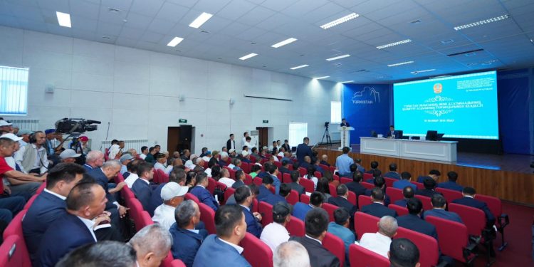 ТУРКЕСТАН: ОБСУЖДЕНЫ ВОПРОСЫ РАЗВИТИЯ КАЗЫГУРТСКОГО РАЙОНА