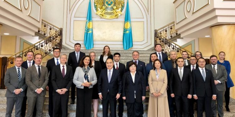 Қазақстан мен АҚШ адам құқықтары және демократиялық реформалар бойынша сындарлы диалогты жалғастыруда