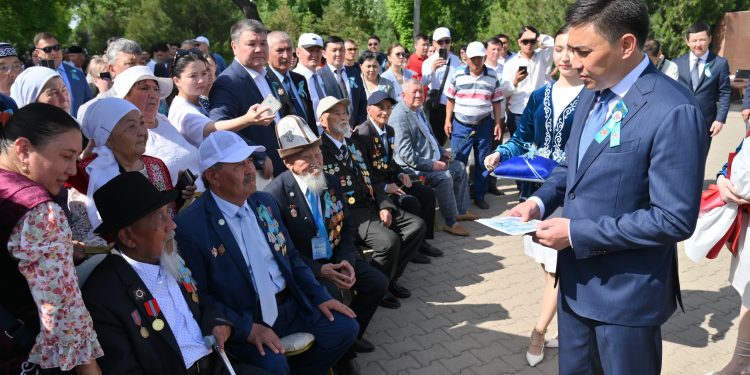 ШЫМКЕНТ: ЖЕҢІСТІ ЖАҚЫНДАТҚАНДАРҒА ПӘТЕР КІЛТІ БЕРІЛДІ