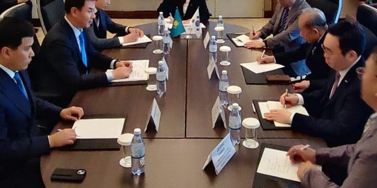ТҮРКІСТАНДА ҚАЗАҚ-КОРЕЙ БІРЛЕСКЕН ОҚУ ОРНЫН АШУ ЖӨНІНДЕГІ МАҢЫЗДЫ КЕЛІССӨЗ ЖҮРГІЗІЛДІ