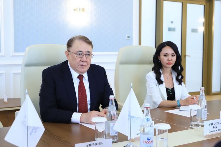 ПАРЛАМЕНТАРИЗМ ИНСТИТУТЫ МЕН  ҚР КОНСТИТУЦИЯЛЫҚ СОТЫ ІСКЕРЛІК ЫНТЫМАҚТАСТЫҚ ТУРАЛЫ КЕЛІСІМ ЖАСАДЫ