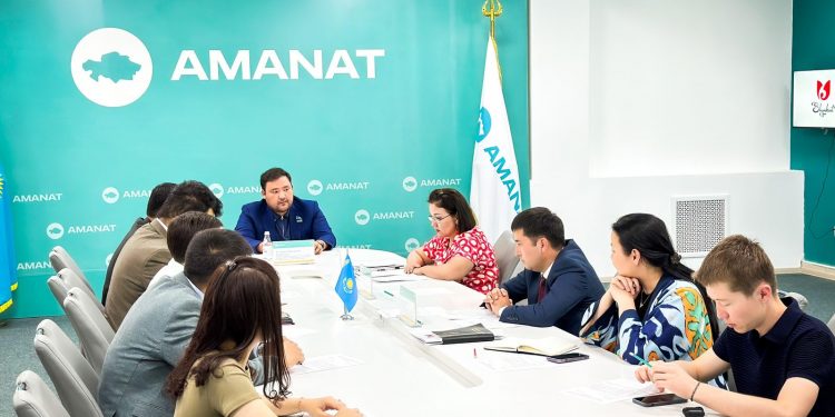 ЖАСТАРДЫ ҚОЛДАУ ЖӨНІНДЕГІ АЙМАҚТЫҚ КЕҢЕСТІҢ ОТЫРЫСЫ ӨТТІ