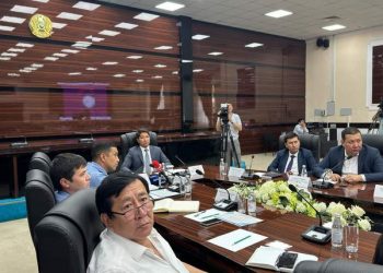 «ИНТЕРНЕТ АЛАЯҚТАРЫМЕН ҚОҒАМ БОЛЫП КҮРЕСУІМІЗ КЕРЕК»