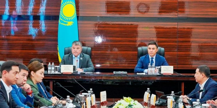 ШЫМКЕНТ: сессияда 2024 – 2026 жылдарға арналған қала бюджетін нақтылау мәселесі қаралды