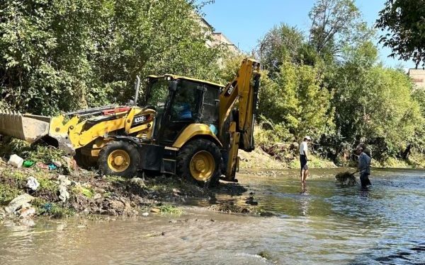 «ТАЗА ЖАҒАЛАУ» ЭКОЛОГИЯЛЫҚ ІС-ШАРАСЫНА ҚАТЫСУШЫЛАР ШЫМКЕНТТЕГІ ҚОШҚАР АТА ӨЗЕНІНІҢ БОЙЫН ТАЗАЛАДЫ