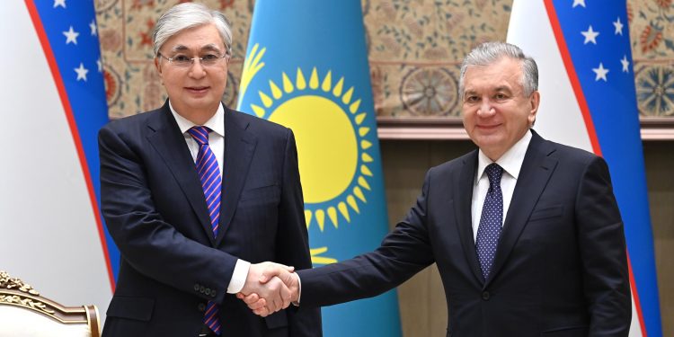 Өзбекстандық БАҚ-қа шолу: «Алтын қыран», бірлескен жобалар, өзара келісімдер