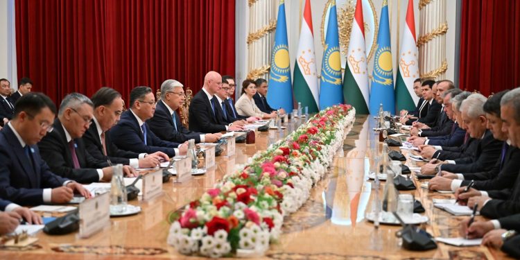 Қазақстан –Тәжікстан: Бірлескен мәлімдеменің берері мол