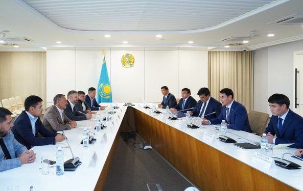 Дархан Сатыбалды «Эко-культура» холдингінің президентімен кездестім