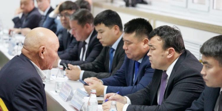 Түркістандықтардың мәселелері шешімін тауып жатыр