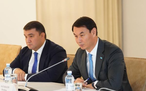 ТҮРКІСТАН: Венгрия инвесторымен зауыт салу жөнінде келіссөз жүргізілді  