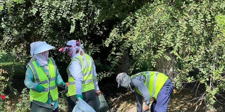 В честь Всемирного дня чистоты привели в порядок территорию в микрорайоне Ынттымак