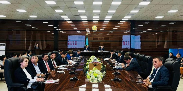 ЖҰМЫС БЕРУШІЛЕР ТАРАПЫНАН МӘМС ЖАРНАЛАРЫ ДҰРЫС АУДАРЫЛМАҒАН АЗАМАТТАРДЫҢ МӘСЕЛЕСІ НАЗАРДА