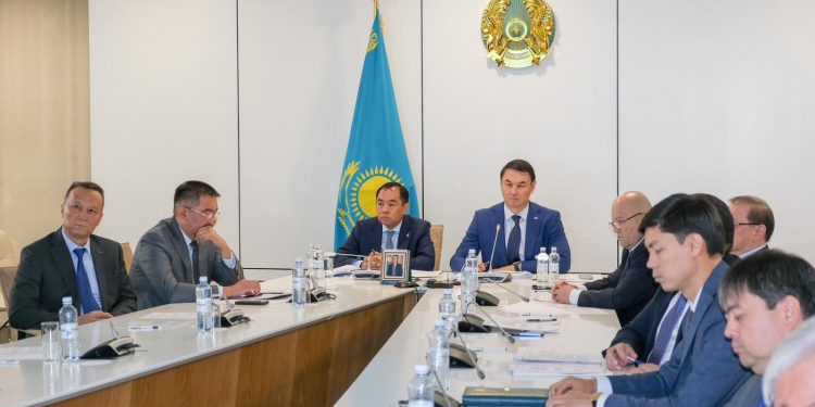 ТҮРКІСТАН ОБЛЫСЫНДА СЫБАЙЛАС ЖЕМҚОРЛЫҚҚА ҚАРСЫ ІС-ҚИМЫЛ МӘСЕЛЕЛЕРІ ҚАРАЛДЫ