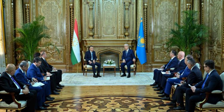 Қасым-Жомарт Тоқаев Тәжікстан Премьер-министрімен кездесті