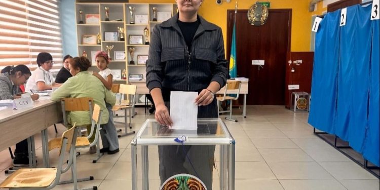 Алия ЮСУПОВА, заслуженный тренер РК по художественной гимнастике:  «Сегодняшний референдум показывает, что в стране царит открытость и гласность»