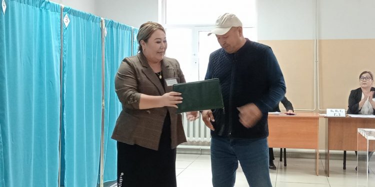 В Шымкенте стартовал референдум по строительству АЭС в Казахстане