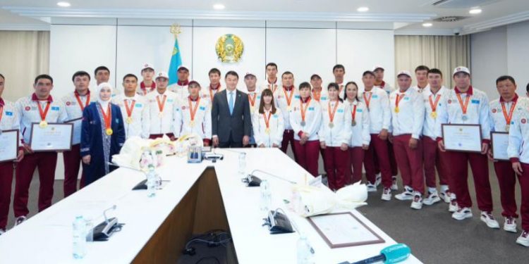 ТҮРКІСТАН: Дүниежүзілік көшпенділер ойындарының жеңімпаздарына құрмет көрсетілді