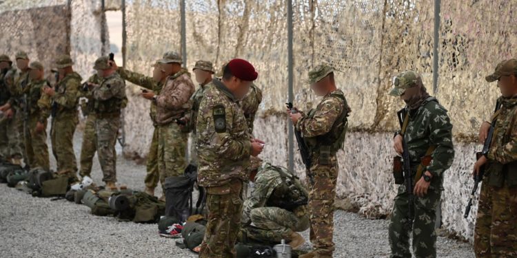 Арнайы операциялар күштерінің 29 жауынгері алғаш рет күрең қызыл берет кию құқығын иеленді