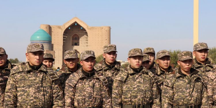 Әскери колледж тәрбиеленушілері еліміздің рухани астанасы — Түркістан қаласымен танысты