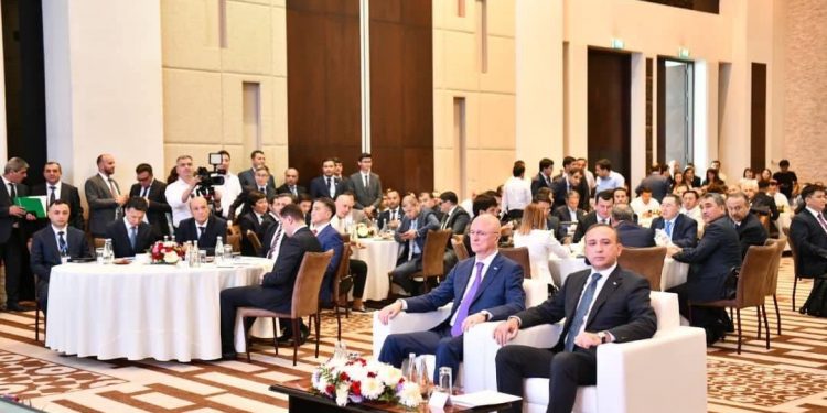 Премьер-Министрдің бірінші орынбасары Роман Скляр бастаған Қазақстан делегациясы Қазақстан-Тәжікстан инвестициялық форумына қатысты