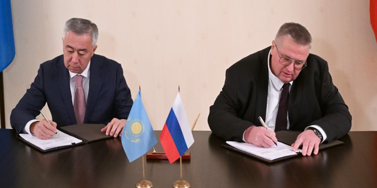 Қазақстан мен Ресей Үкіметаралық комиссия отырысында екіжақты ынтымақтастық мәселелерін талқылады
