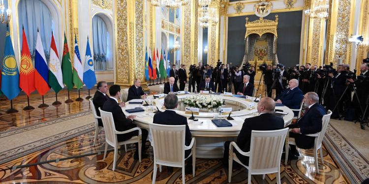 Президент ТМД елдері басшылары кеңесінің шағын құрамдағы отырысына қатысты