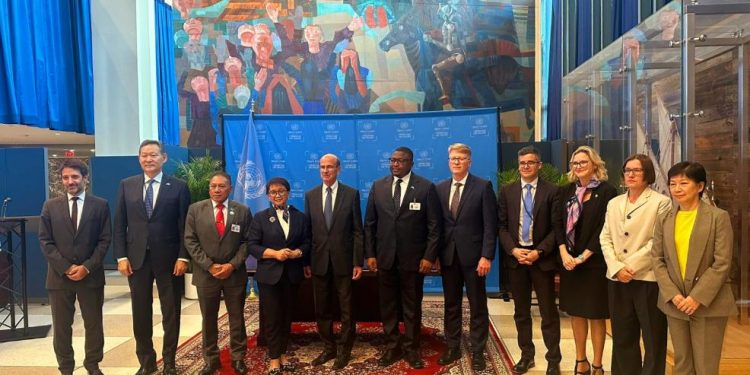 Қазақстан Ядролық қаруға тыйым салу туралы шартты ратификациялау рәсіміне қатысты