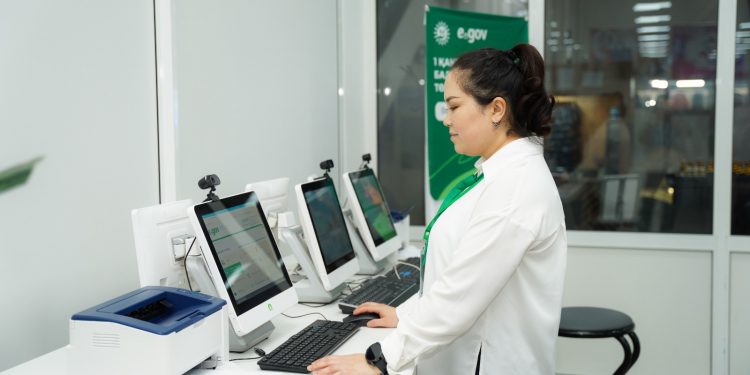 Киберқауіпсіздік басты орында: «Азаматтарға арналған үкімет» Мемлекеттік корпорациясы мен TSARKA арасында меморандумға қол қойылды