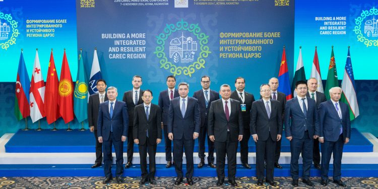 Олжас Бектенов АДБ басшысы және ОАӨЭЫ елдері өкілдерімен инвестициялық ынтымақтастық мәселелерін талқылады