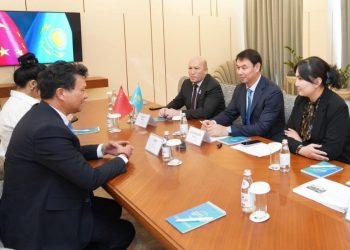 Түркістан облысының әкімі шетелдік инвесторлармен келіссөздер жүргізді
